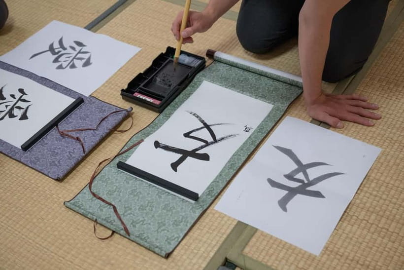 Tokyo: Japanese Calligraphy Lesson with Skilled Instructor - Why $45 can be fair value