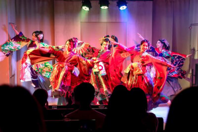 Tokyo: Japanese Dance Cabaret Theater Asakusa-Kaguwa Ticket - Arriving in Asakusa before the curtain