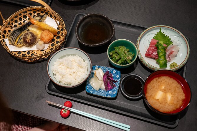 Tokyo: Japanese Knife Skills and Sashimi & Tempura Cooking Class - The 50-minute knife care and sharpening lesson