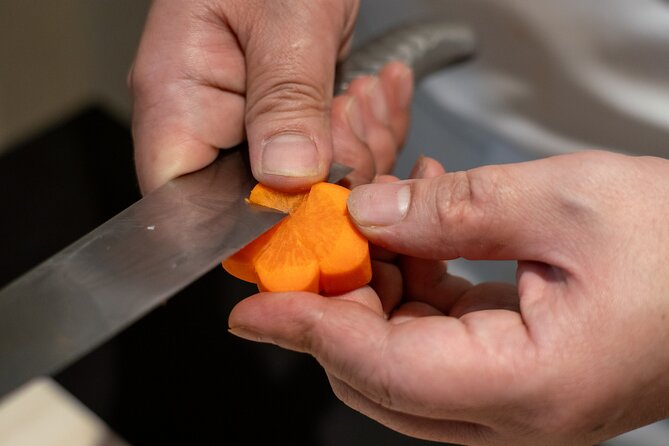 Tokyo: Japanese Knife Skills and Sashimi & Tempura Cooking Class - Who will get the most from this class