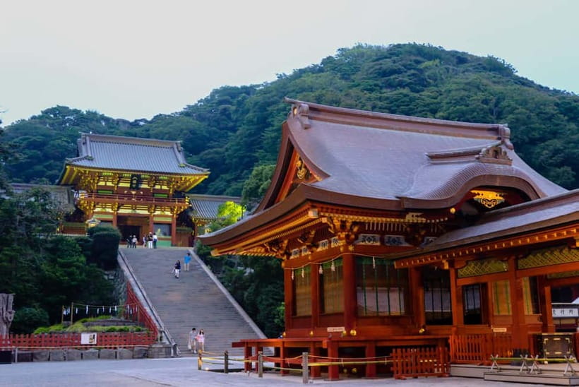 Tokyo: Kamakura & Enoshima Day Tour with Pickup & Train Ride - Enoshima Island and the dragon legend