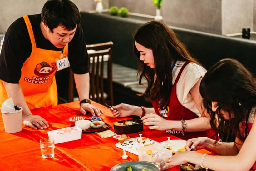 Tokyo: Kawaii Bento Cooking Class – Cute Character Lunchbox - Picking the panda or seasonal design