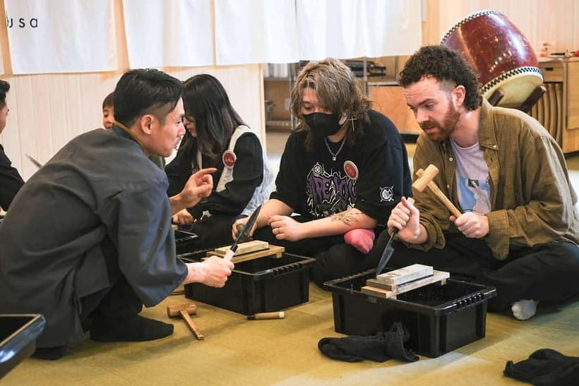 Tokyo: Knife Making Workshop (Sharpening, Engraving) - Engraving your name and attaching the handle