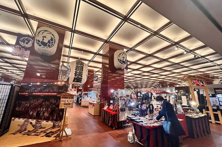 Tokyo: Know about Kabuki performing - Ginza Walking - Ginza’s famous clock tower