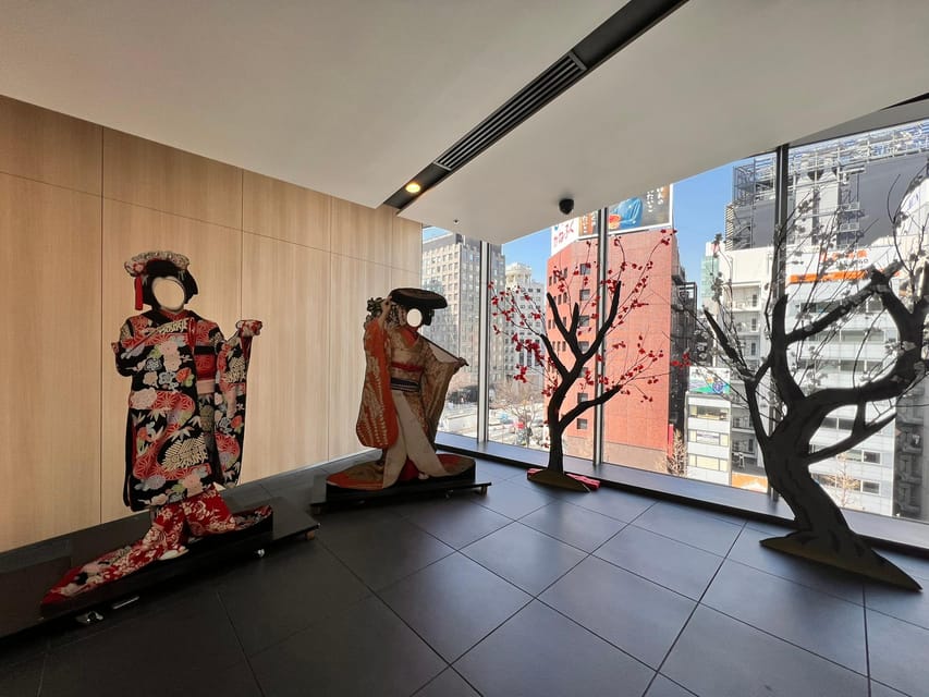 Tokyo: Learn about Japanese Traditional art KABUKI in Ginza