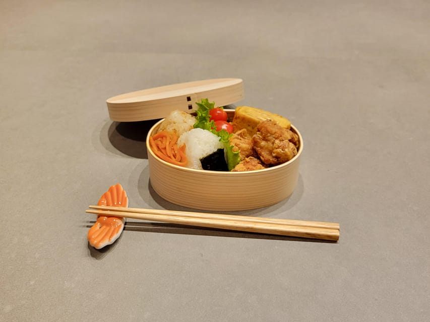 Tokyo: Learnt to cook Bento, Oyakodon and More! - Why the six-person limit matters