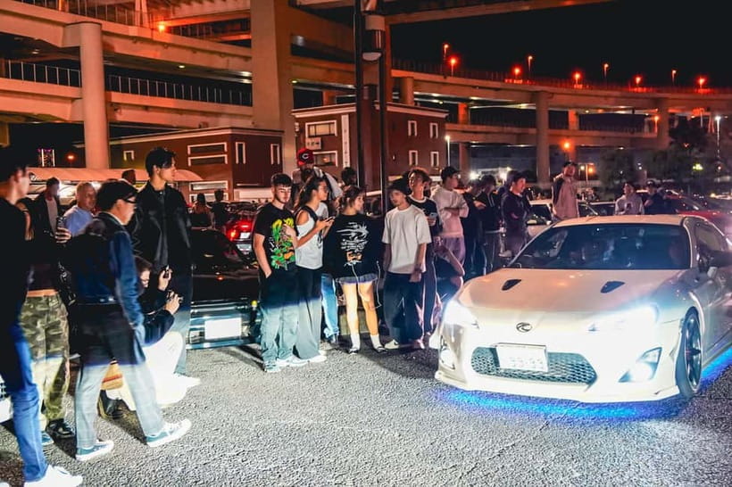 Tokyo: Legendary JDM CAR Daikoku Underground Meetup - The guides shape the night