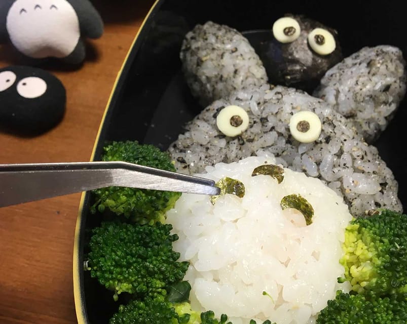 Tokyo: Making a bento box with cute character look - From cooking table to tasting time