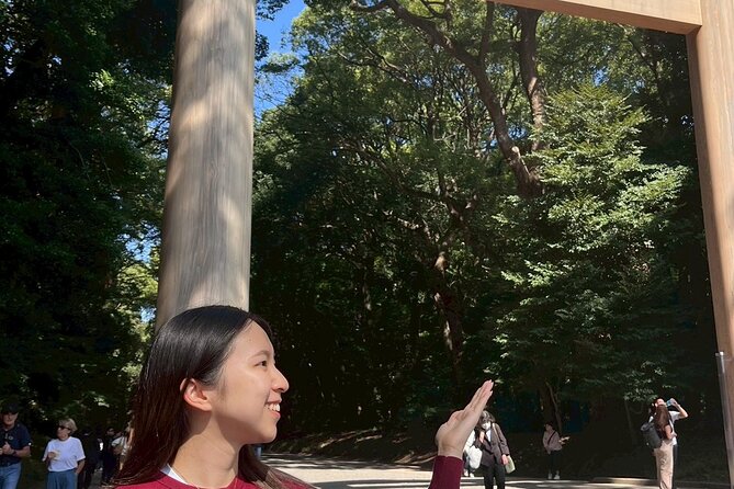 Tokyo: Meiji Jingu Cultural Walking Tour with Japanese Historian - Emperor Meiji and the shrine’s modern story