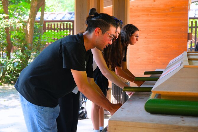 Tokyo Meiji Shrine & Harajuku: Walk Through Japanese Culture - Timing, meeting point, and practical planning