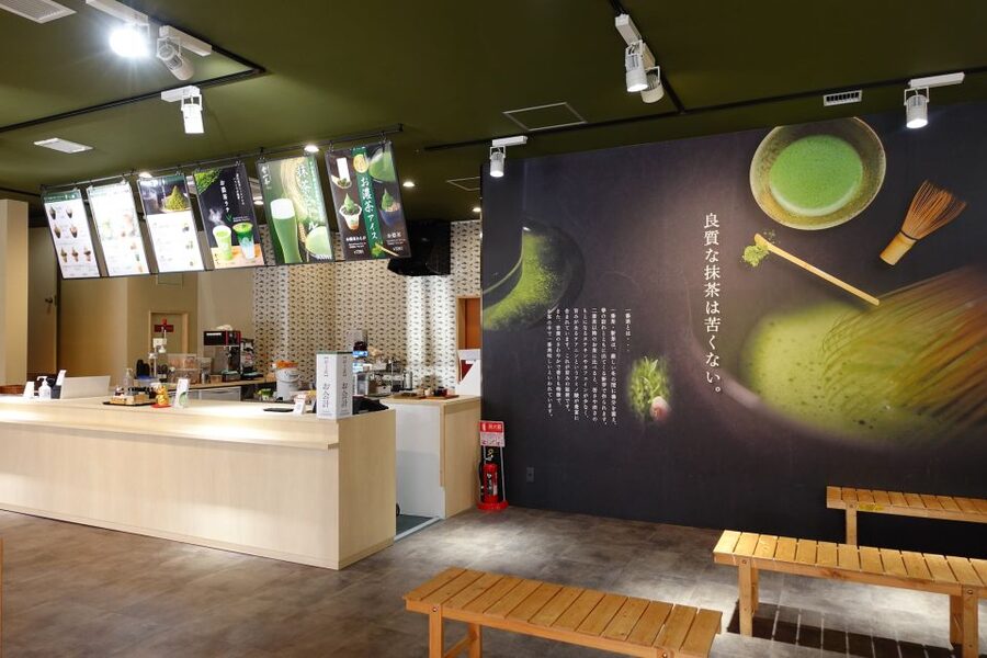 Tokyo: Morning Sightseeing Bus Tour - The matcha stop adds a real taste of Japan