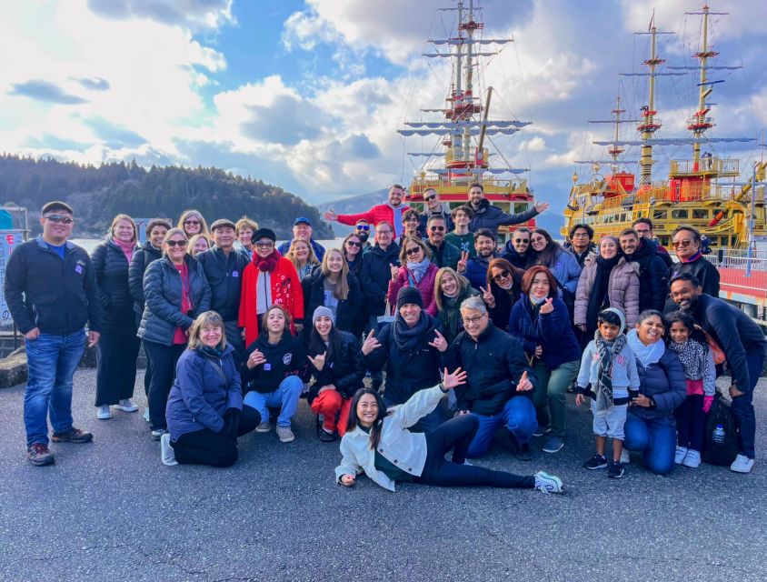 Tokyo: Mt. Fuji 5th Station & Hakone Cruise 1-Day Bus Tour - A Japanese buffet and traditional garden