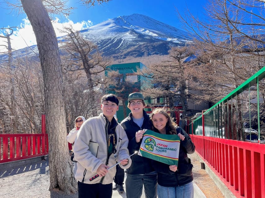 Tokyo: Mt. Fuji 5th Station & Hakone Cruise 1-Day Bus Tour - Starting in Tokyo and climbing toward Fuji
