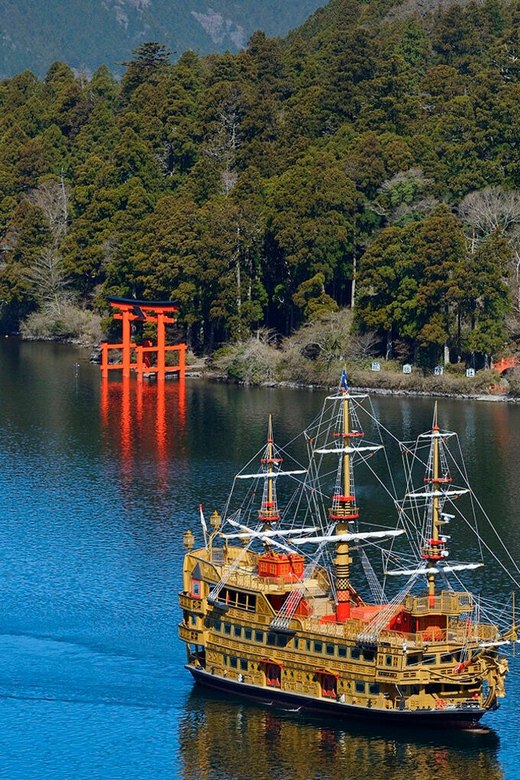 Tokyo: Mt. Fuji and Hakone Tour with Cable Car and Cruise - Lunch, hot pot, and the half buffet
