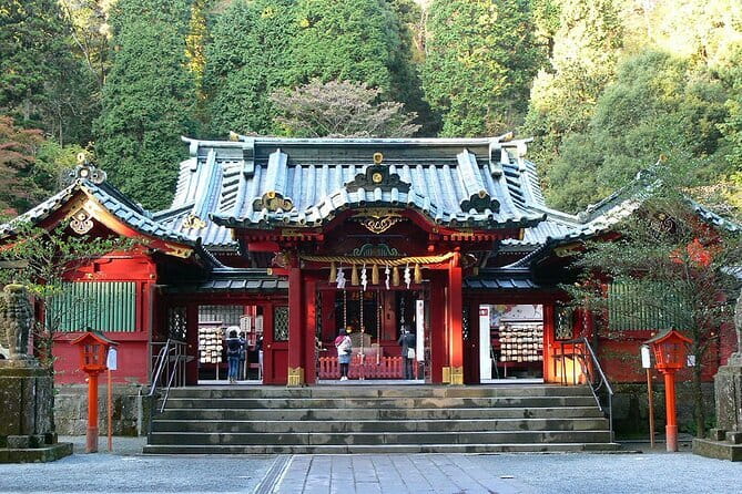 Tokyo Mt. Fuji Hakone Shrine, Owakudani, Lake Yamanakai Day Tour - Hakone Shrine and the red torii on Lake Ashi