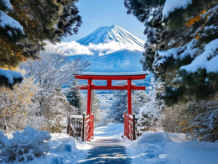 Tokyo: Mt Fuji Lake Kawaguchiko Tour & Arakuyama Sengen Park - The 105-minute ride toward Mt. Fuji
