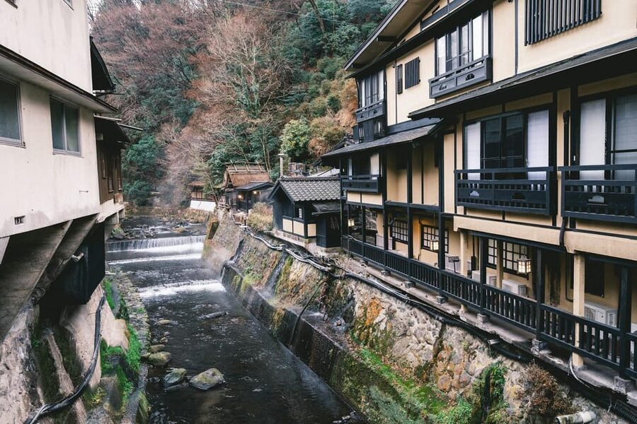 Tokyo: Nagano, Snow Monkeys and Zenko-ji Temple Private Tour - Zenko-ji adds a strong cultural counterpoint
