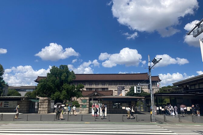 Tokyo National Museum Private Tour - A guided route through 3,000 displayed works