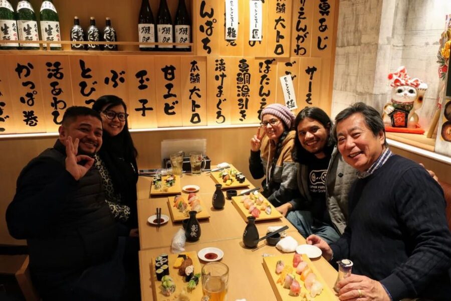 Tokyo: Night Foodie Tour in Shinjuku - Walking Through Kabukicho Between Meals