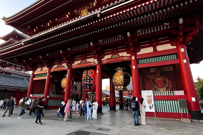 Tokyo: Old Town Asakusa Guided Tour -Senso-ji Temple Visit - Entering the main temple area and learning the customs