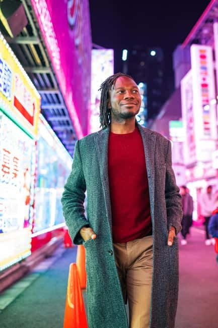 Tokyo Photoshoot Tour with a Local Photographer - Shibuya: Bright City Energy