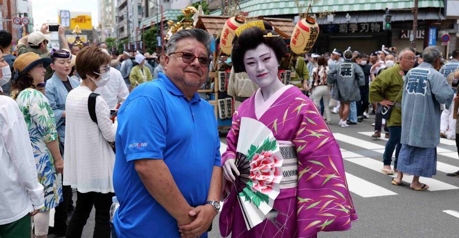 Tokyo: Private Custom Walking Tour with Local Guide - Senso-ji, Asakusa, and the old Tokyo feel