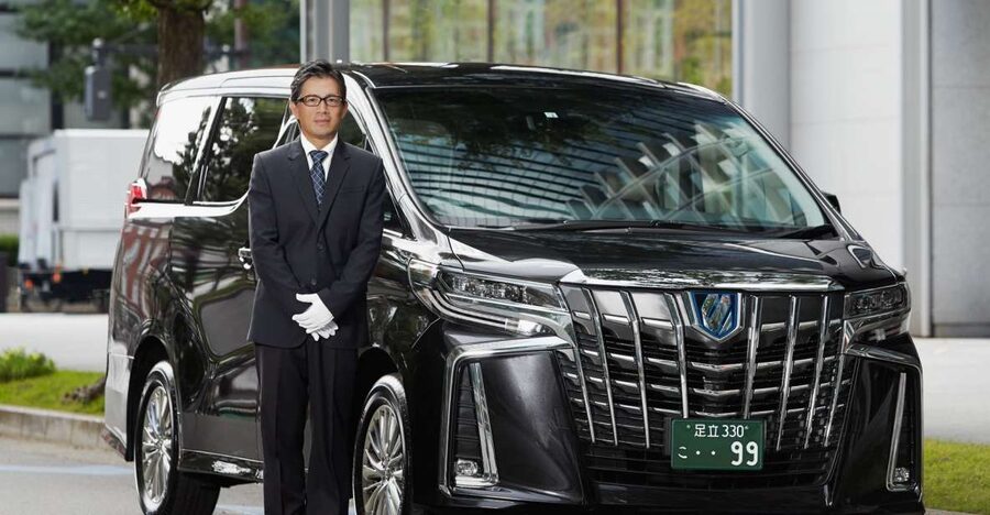 Tokyo: Private Customizable Tour with Transfer - A private van changes the shape of a Tokyo day