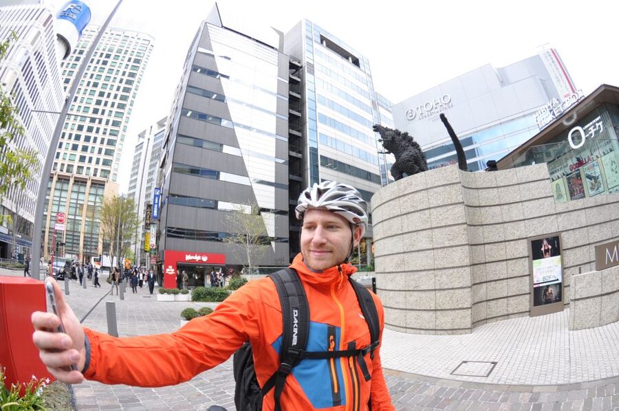 Tokyo: Private Cycling Tour with cute E-bike - Private value at $318 for up to four people