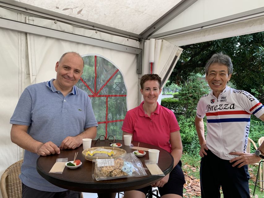 Tokyo: Private Cycling Tour with cute E-bike - Shrines and the older Tokyo behind the main roads