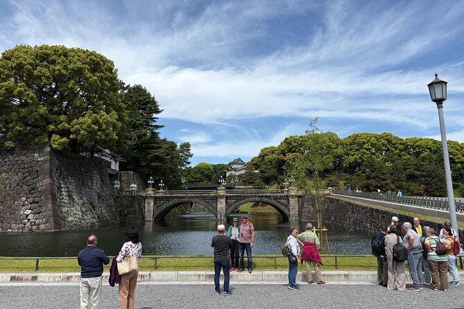 Tokyo Private Full-Day Tour by Luxury Alphard with Guide - What the guide adds to a private day