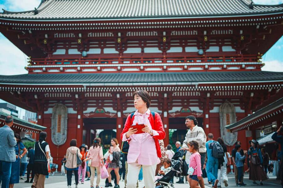 Tokyo Private Local Walking Tour (Must See Places in 1 Day) - Shibuya Crossing is quick but memorable