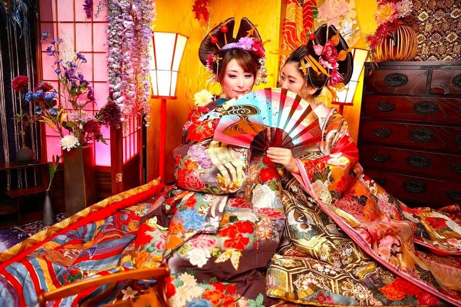 Tokyo: Private Makeover Photography Studio in Luxury Kimono - Key points at a glance