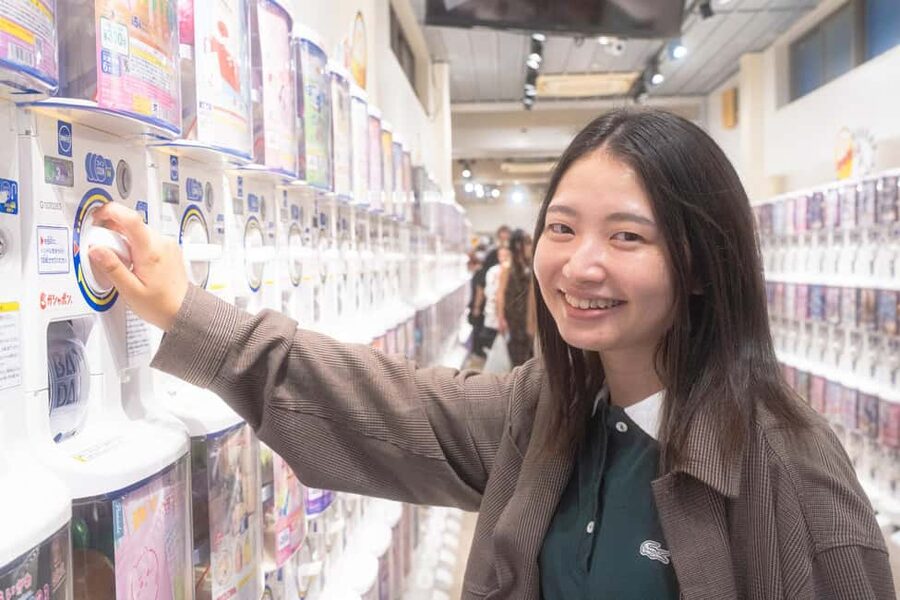 Tokyo: Private Meiji Shrine & Harajuku Highlights Tour - Photos and local advice after the walk