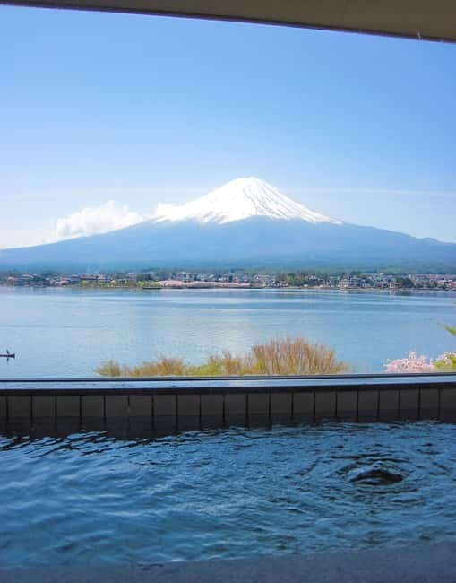 Tokyo: Private Mt. Fuji Luxury Day Tour – Fully Customizable - Oshino Hakkai and the traditional village feel