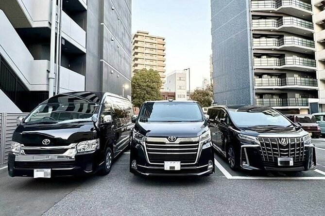 Tokyo: Private One-Way Transfer to/from Haneda Airport(HND) - Arriving at Haneda and meeting your driver