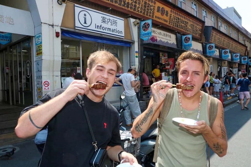Tokyo: Private Tsukiji Street Food & Sake with Local Guide - Tea, beans, peanuts, and the taste of dashi