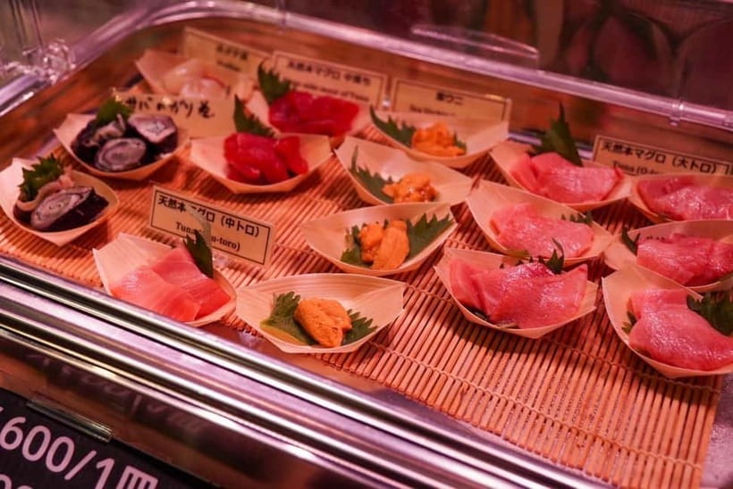 Tokyo: Private Tsukiji Street Food & Sake with Local Guide - Tsukiji Hongwanji: an unexpected first stop