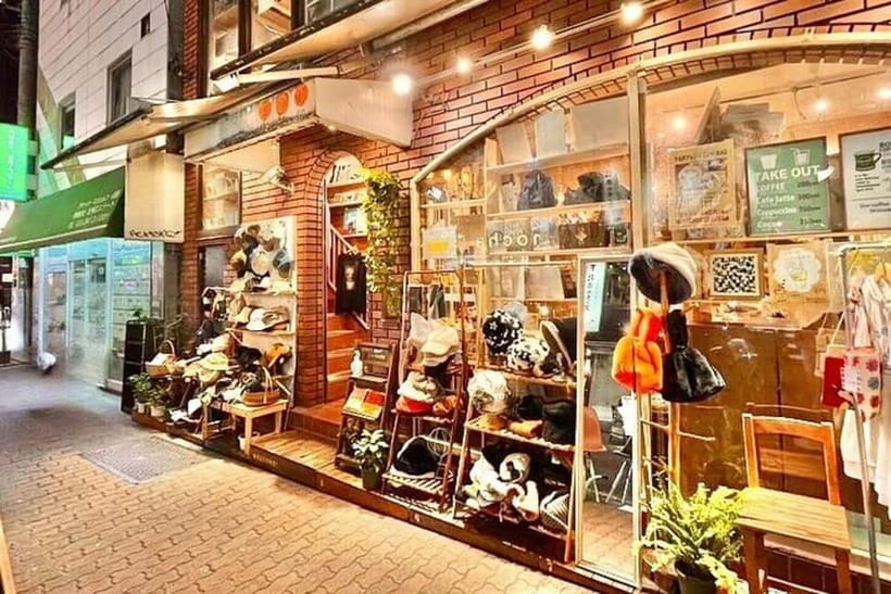 Tokyo: Private Vintage Shopping Tour in near Shibuya - Comparing Three Stores Instead of Wandering at Random