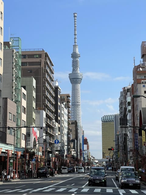TOKYO Private visit guide Speaking French - The value of $153 per person