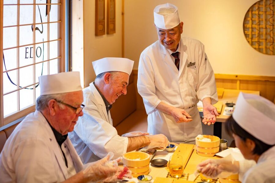 Tokyo Professional Sushi Chef Experience - A real restaurant setting changes the lesson