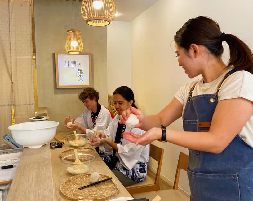 Tokyo: Rice Ball Making Class - From warm rice to a garden picnic