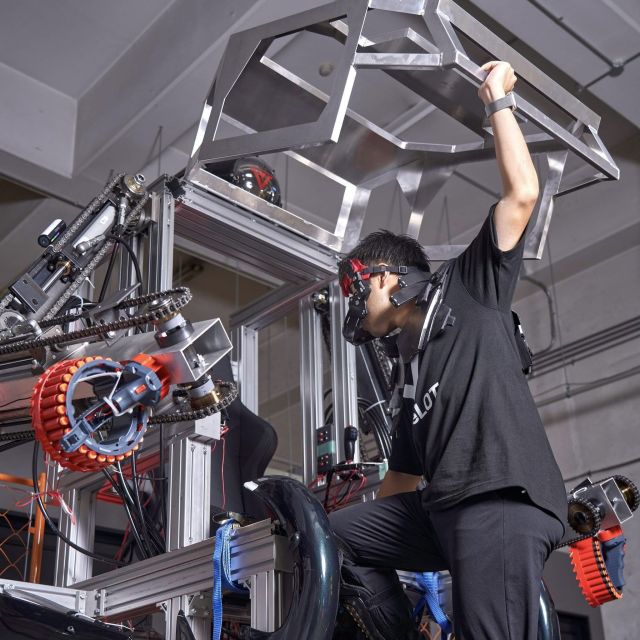 Tokyo: Robot Piloting Attraction Ticket - How much value do you get for $32?