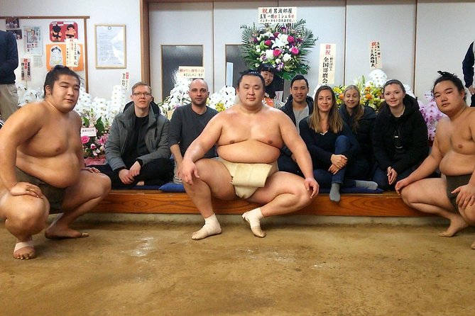 Tokyo Ryogoku Sumo Morning Practice + Photo Shoot with Wrestlers - Photos with wrestlers after training