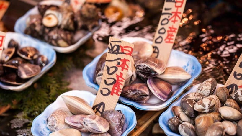 Tokyo’s Kitchen: Tsukiji Market Food & Culture Walk - The tasting sequence: sushi, tamagoyaki, and seasonal sweets