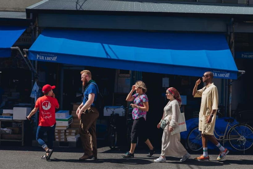 Tokyo’s Kitchen: Tsukiji Market Food & Culture Walk - How the guides shape the morning