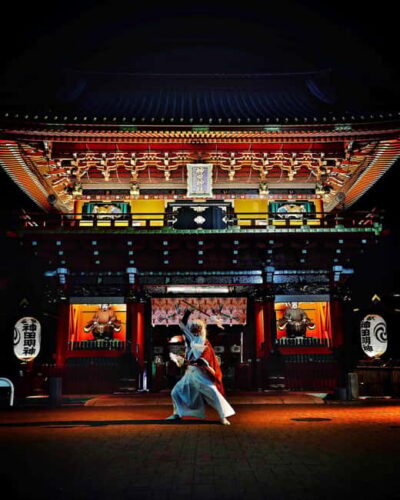 Tokyo: Samurai Entertainment Night Show in Kanda Shrine - The 7 PM welcome, drinks, and dinner choices