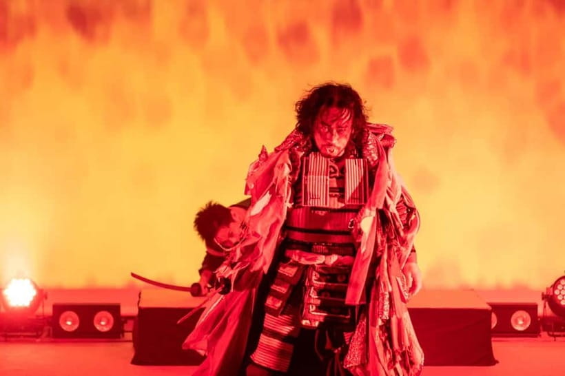 Tokyo: Samurai Entertainment Night Show in Kanda Shrine - Who will enjoy this show most?