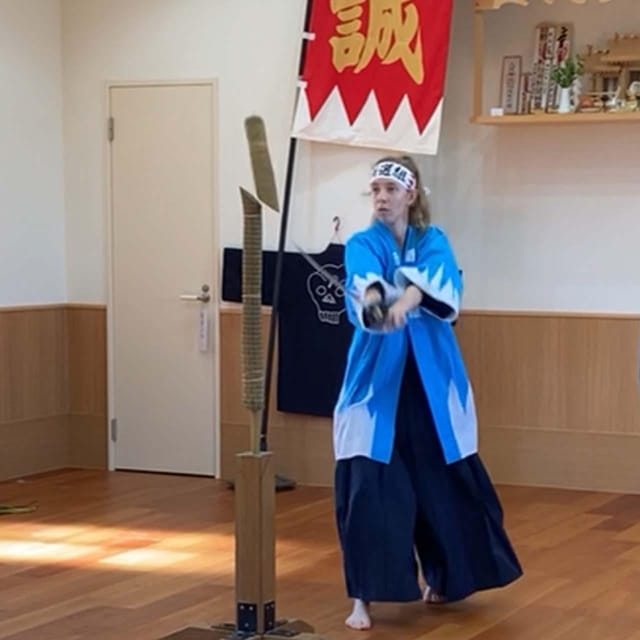 Tokyo: Samurai Sword Academy in the Hometown of Last Samurai - Posture and footwork come before the sword