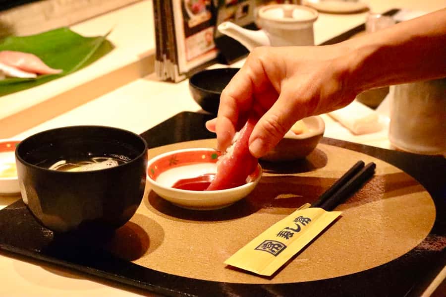 Tokyo: Secret Food Walking Tour - Guides make the biggest difference