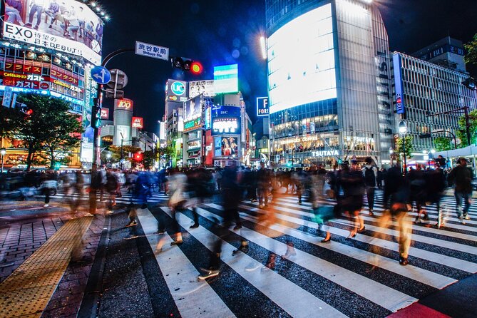 Tokyo Shibuya Crossing & Hidden Streets Walking Tour - Crossing Shibuya at the busiest point